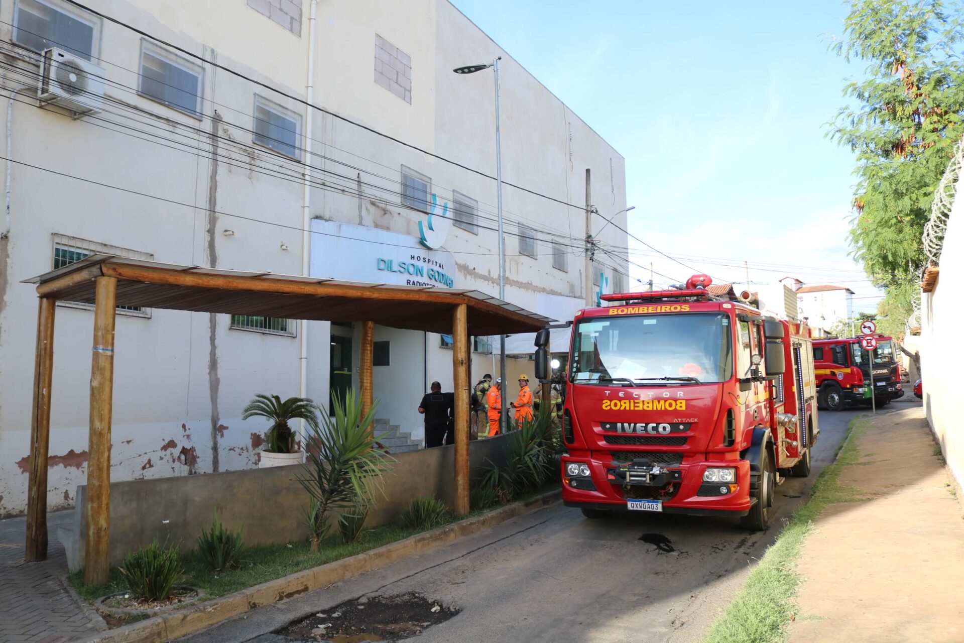 Princípio de incêndio atinge sala de radioterapia de hospital