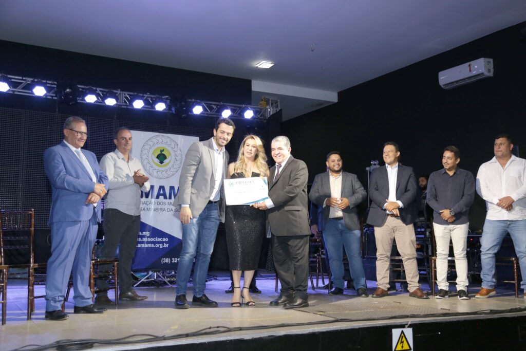 Amams celebra 46 anos e homenageia prefeitas