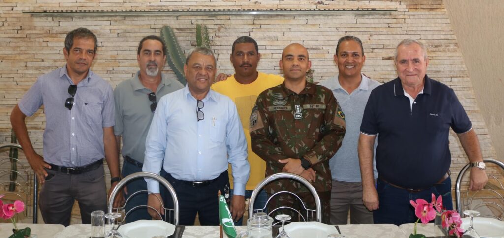 CONCORRIDO ALMOÇO NO 55º BATALHÃO DE INFANTARIA