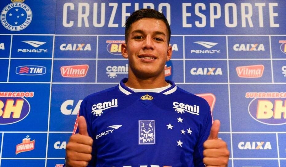 Cruzeiro sonda Léo Durate, mas pode acertar com Lucas Romero