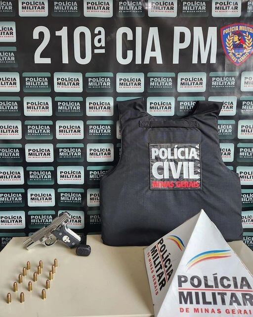 Homem preso por posse ilegal de arma e munições