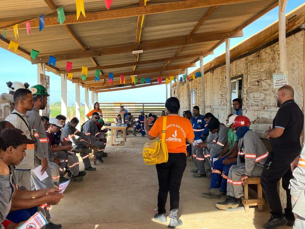 Equipe de Vigilância Geral ministra palestra sobre dengue em Jaíba