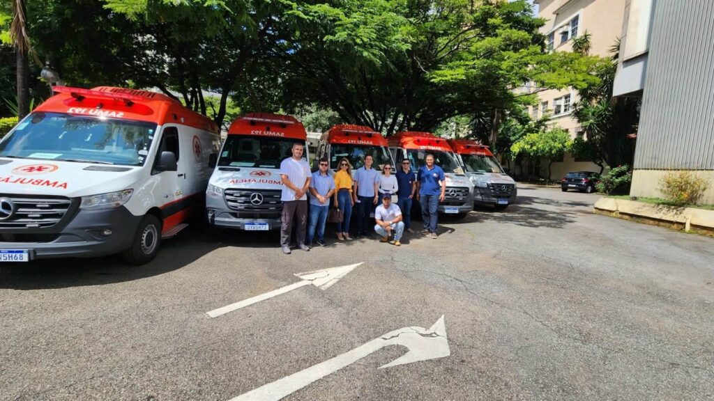 SAMU recebe sete ambulâncias para a renovação de sua frota