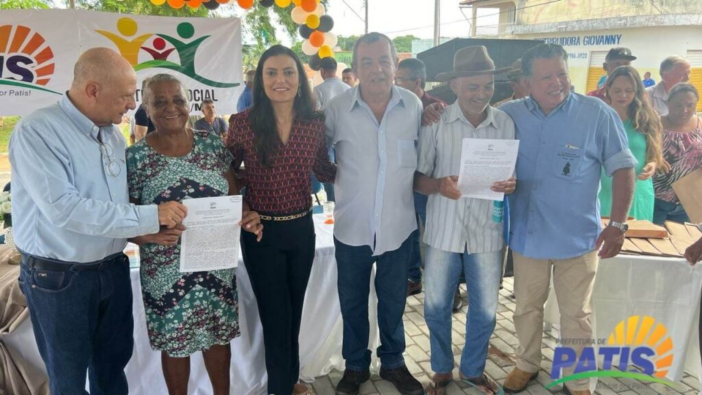 Prefeitura de Patis entrega títulos para 680 famílias