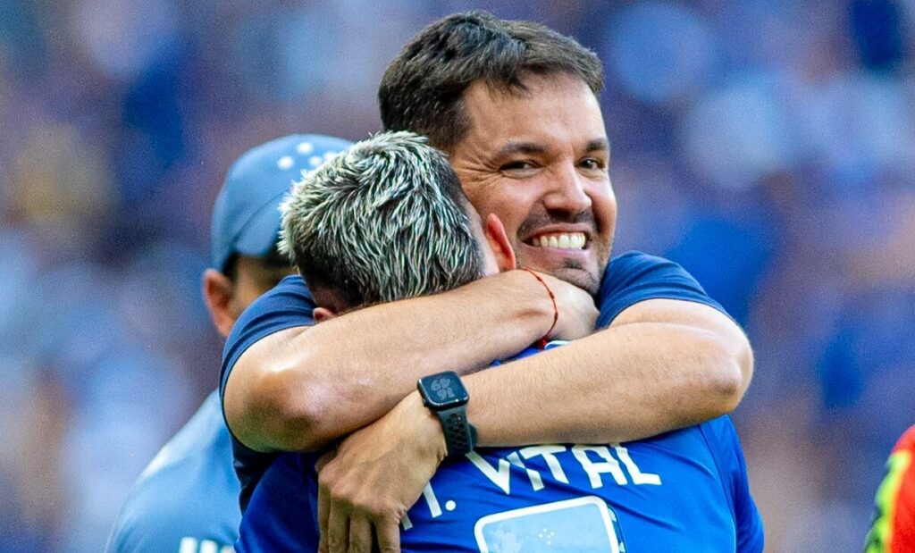 Fiascos levam o Cruzeiro a demitir técnico