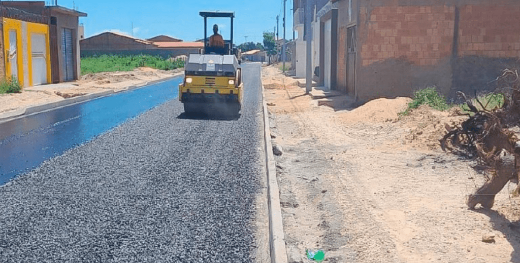 Dnocs realiza pavimentação em municípios do Norte de Minas