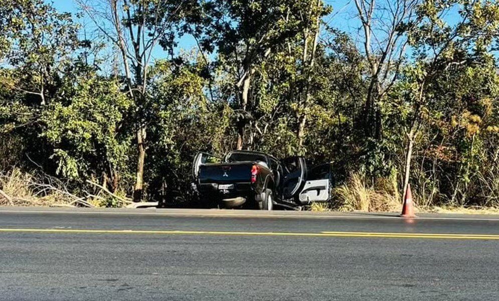 Uma pessoa morre e três ficam feridas em acidente na BR–135