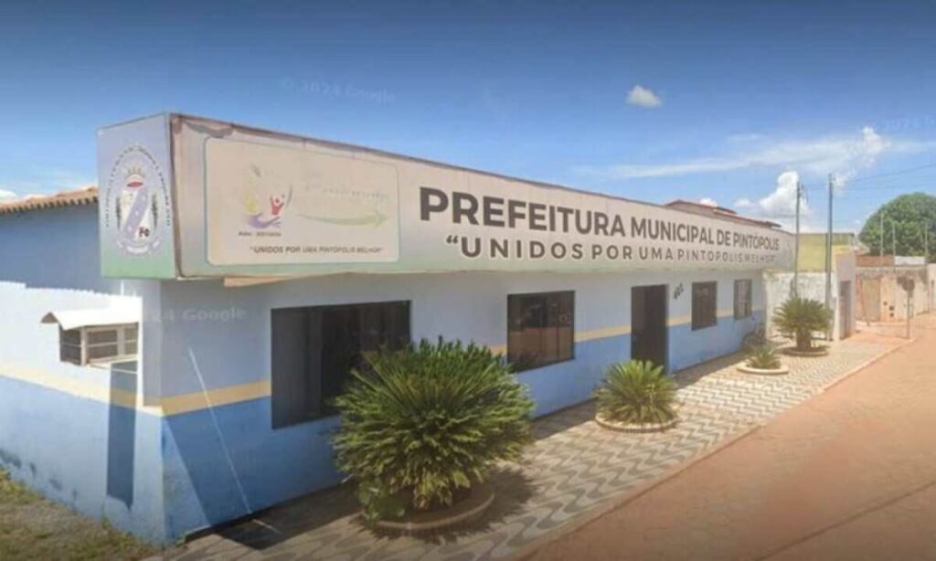 Prefeito e servidor municipal são denunciados por fraude em licitação