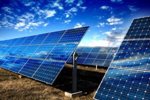 Fonte solar avança e ultrapassa R$ 208,2 bi em investimentos