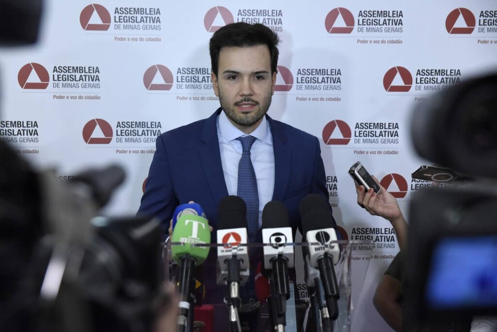 Presidente aponta responsabilidade da AL