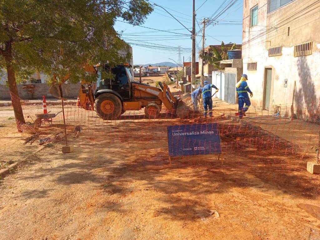 Universaliza Minas leva água tratada e saneamento a bairros de Montes Claros