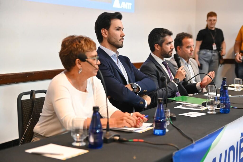 Governo defende ferrovia para região