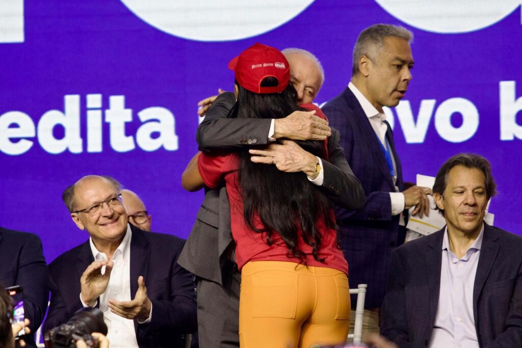 Montes-clarense se destaca em evento com Lula em São Paulo