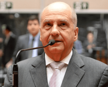 Arlen Santiago realiza audiência pública nesta terça para debater sobre a falta de vacinas em Minas