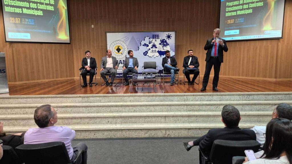 TCE lança programa de controle interno na Amams