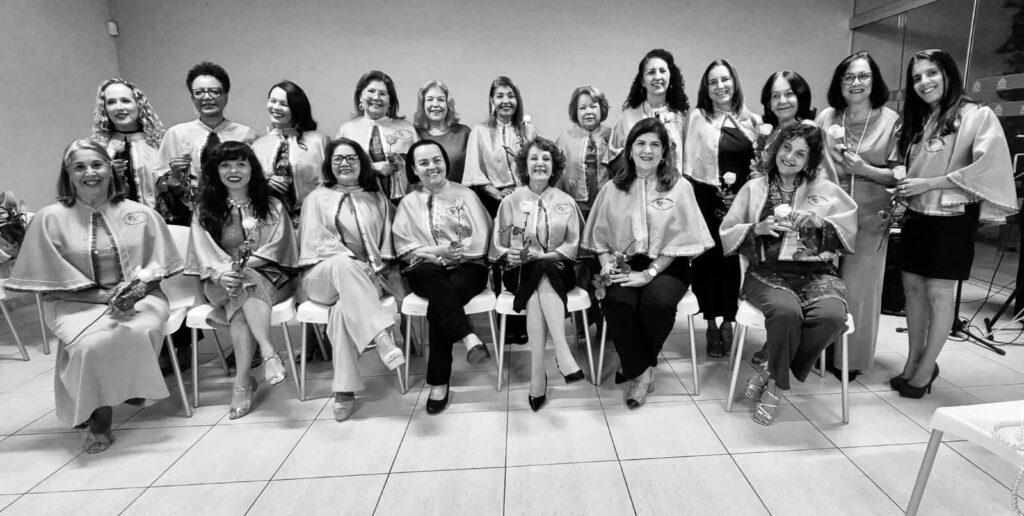 Quatro escritoras tomam posse na Academia Feminina de Letras