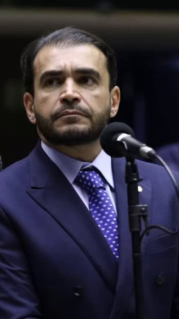 Deputados da região votam a favor da PEC da Blindagem