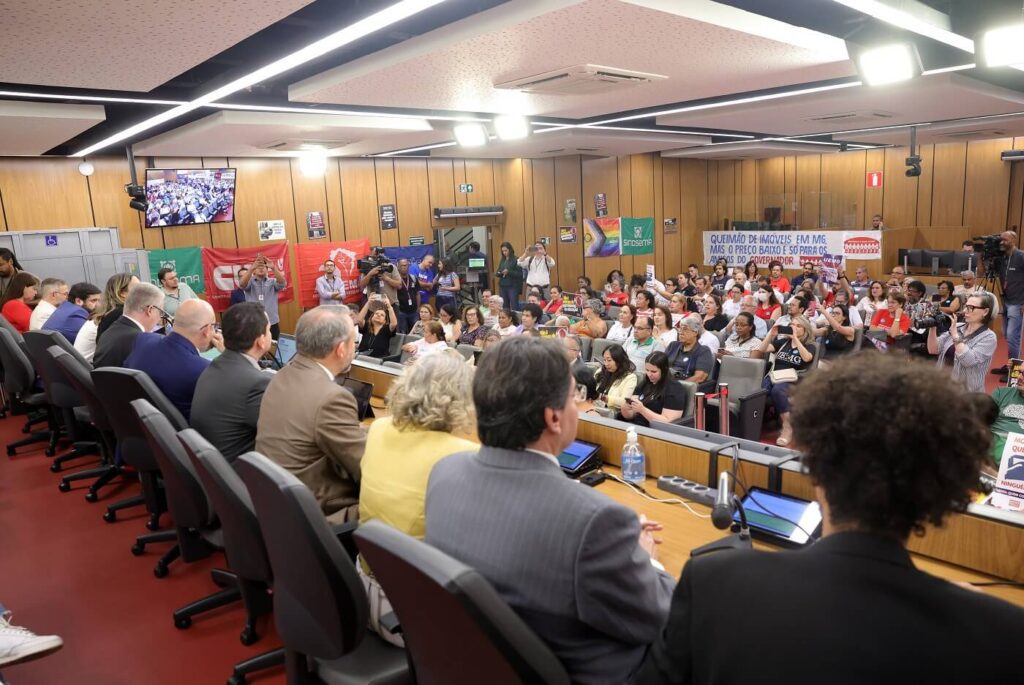 Audiência defende arquivamento de PL