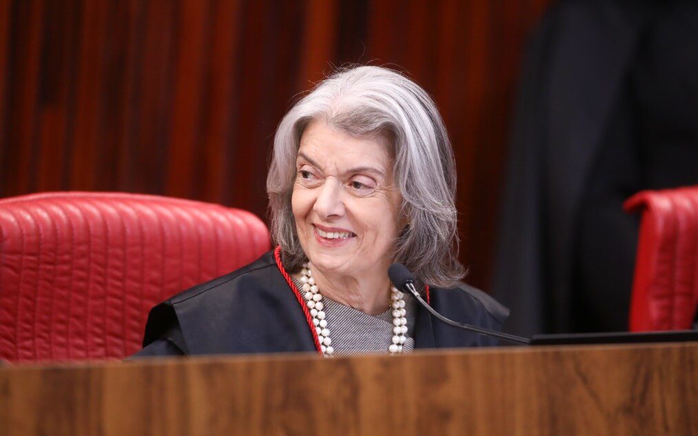 "A impressão do voto traz insegurança ao eleitor", diz presidente Cármen Lúcia