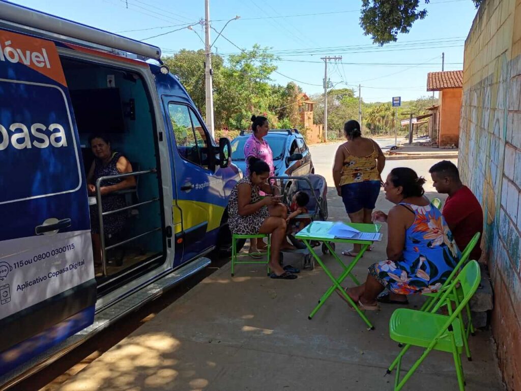 Agência Móvel da Copasa chega a Montalvânia