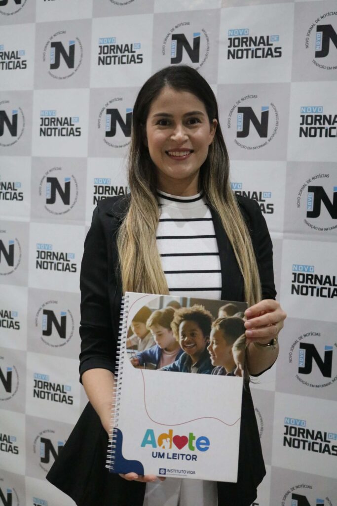 Adote um Leitor apoia escolas vulneráveis