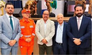 Deputado Arlen prestigia troca de comandos da Polícia Militar