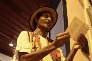 Psiu Poético: 40 anos de invenção no Sertão de Aroldo Pereira