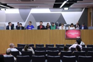 Governador sanciona lei que prevê regionalização