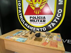 PM acaba com festa de Ano Novo em sítio