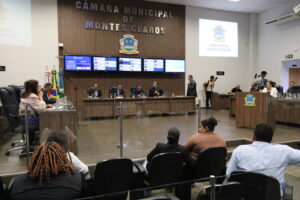 Câmara discute infraestrura e políticas sociais durante sessão