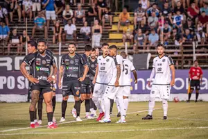 North vence e deixa Cruzeiro em risco no Mineiro