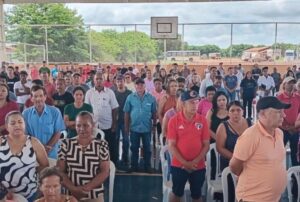 FRUTA DE LEITE E SÃO JOÃO DA PONTE Primeira entrega de títulos de garante segurança jurídica a produtores da região