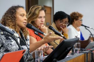 Mulheres destacam ações em audiência