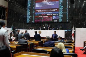 Deputados aprovam PEC que altera percentuais do orçamento em MG