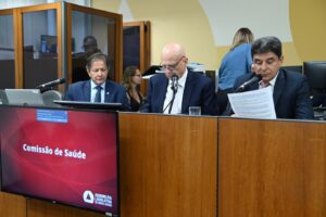 Moraes abre inquérito contra Flávio