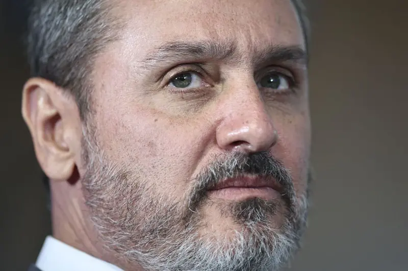 Outro ponto considerado de extrema gravidade foi o vazamento de informações sigilosas decorrente da publicação dos relatórios da polícia por Andrei Rodrigues
