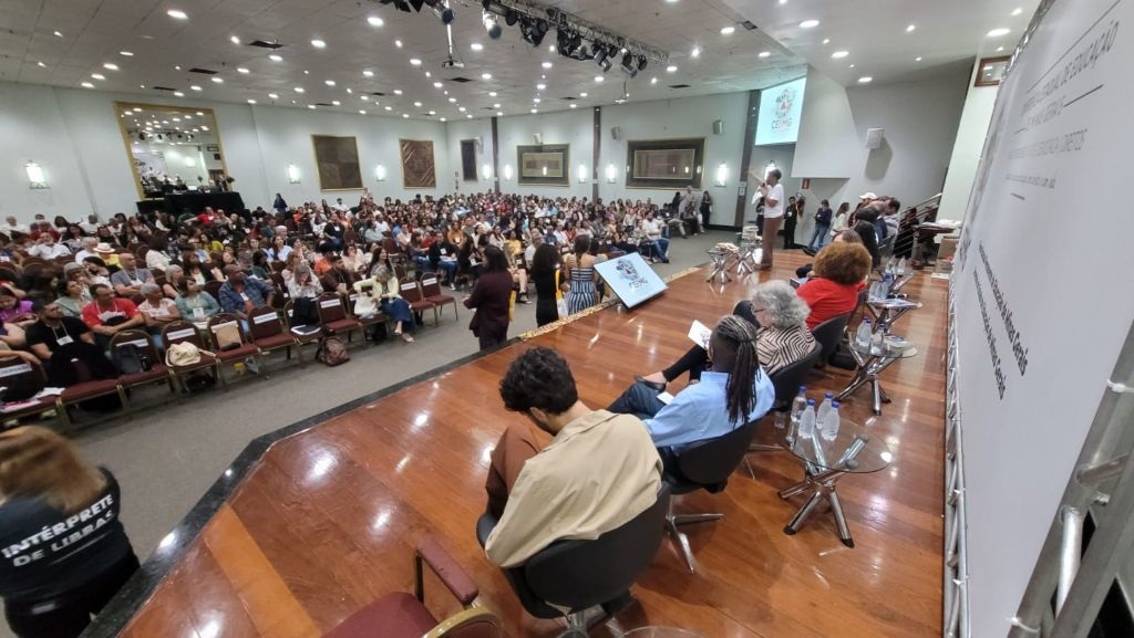 Participação dos órgãos de controle mineiros selam compromisso com direito à educação pública e relevante