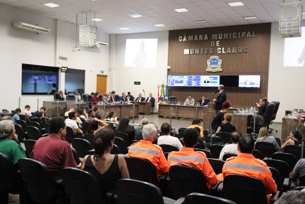 Oito requerimentos com solicitações de melhorias para o município foram apresentados durante a reunião de ontem