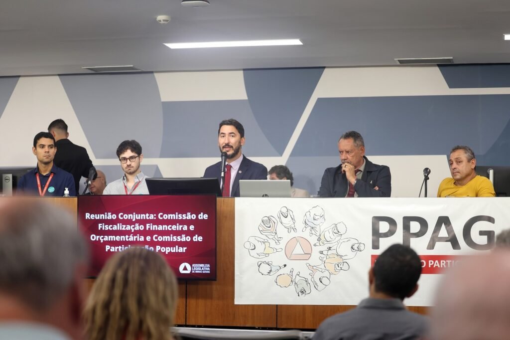 Parlamentares e convidados iniciaram o processo participativo de revisão dos investimentos do Estado